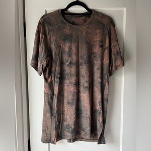 Lululemon Mens short sleeve shirt size Large